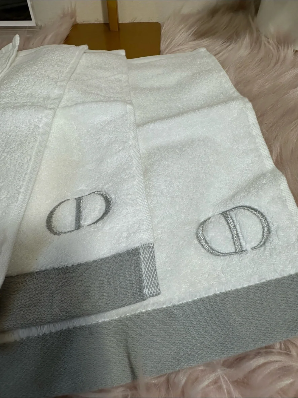 4 pcs DIOR Beauty face towel